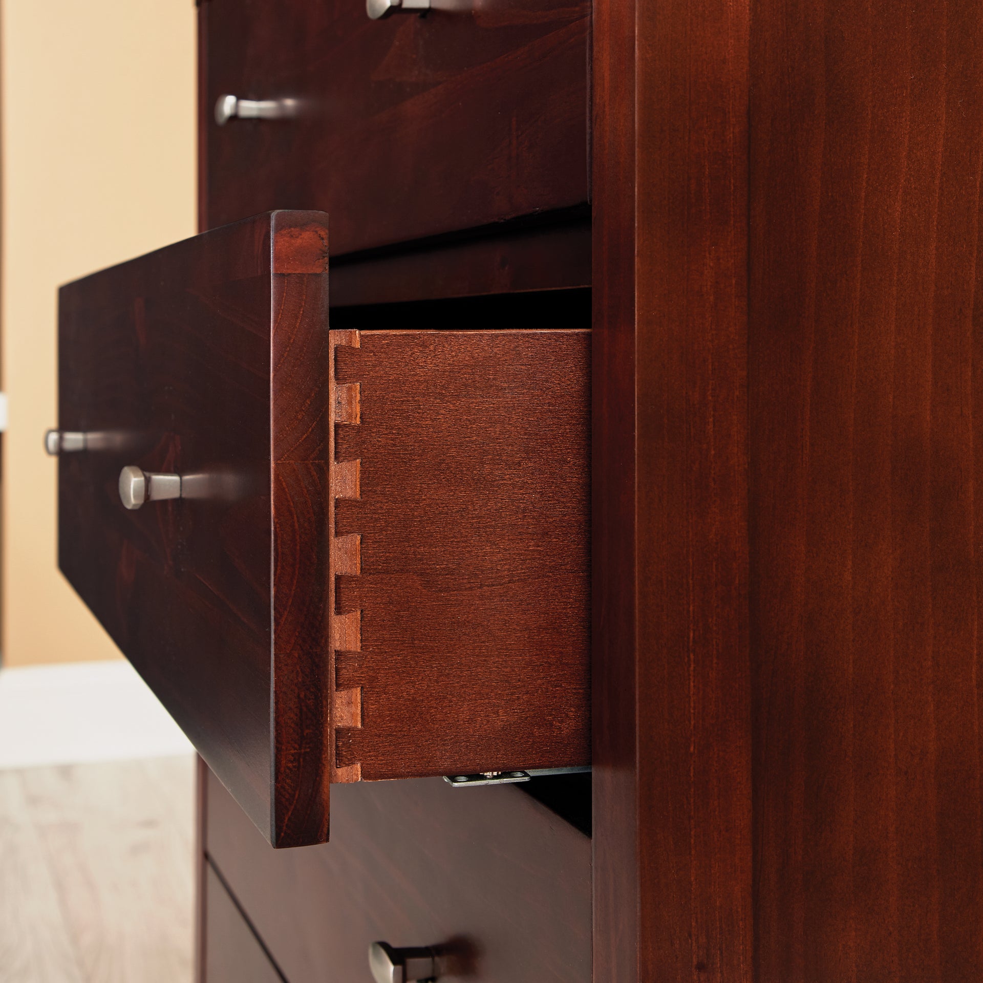 Modeno 4-Drawer Dresser