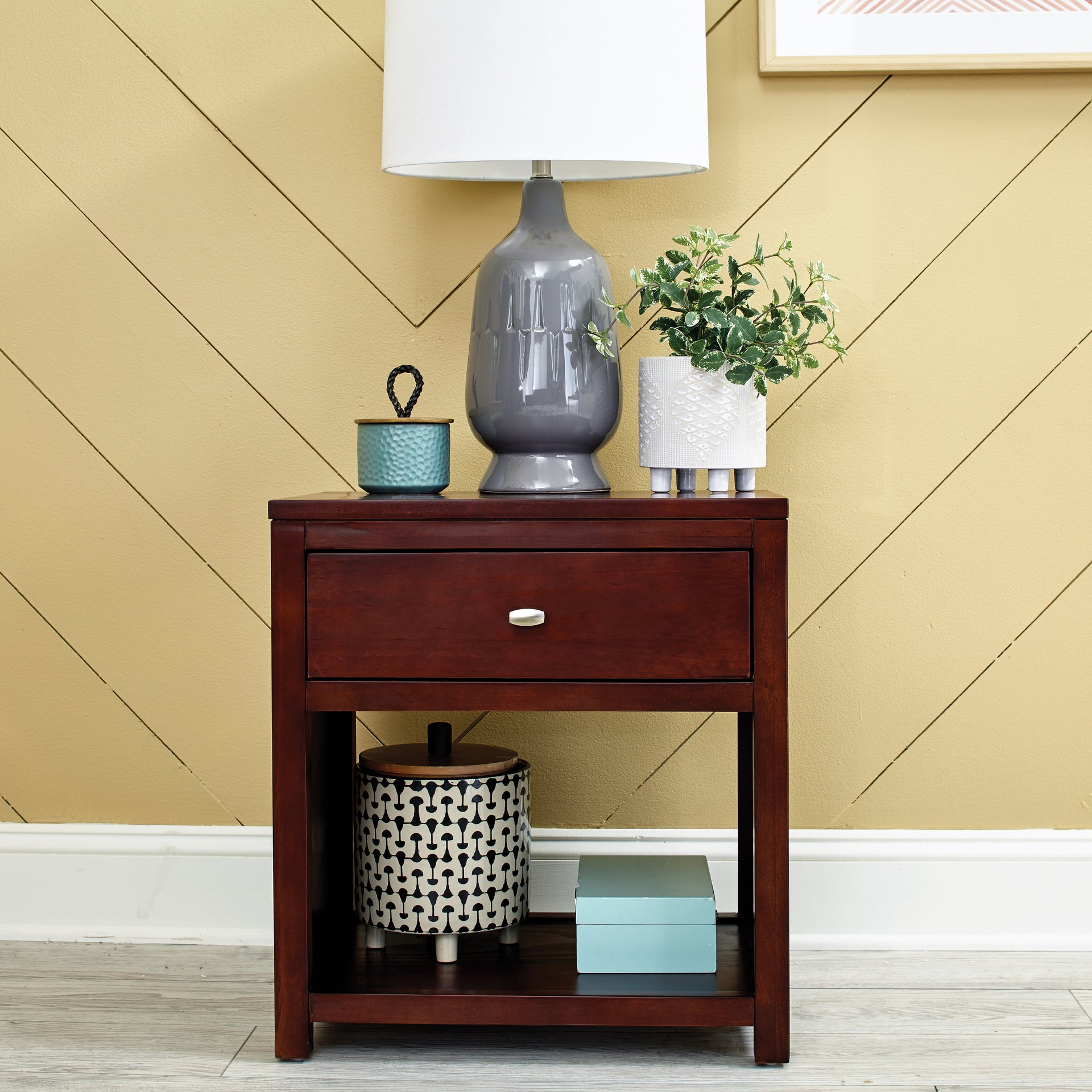 Modeno Nightstand